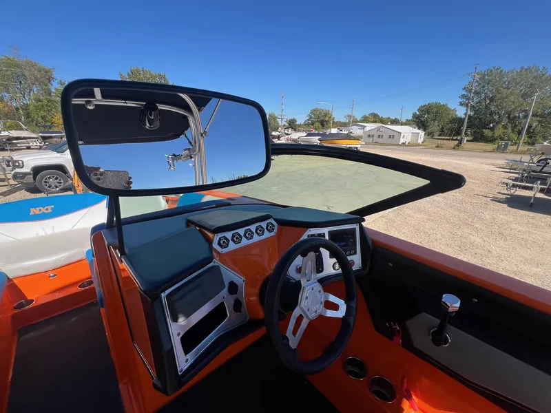 Slide: The Image of MasterCraft NXT22 2016 - 14