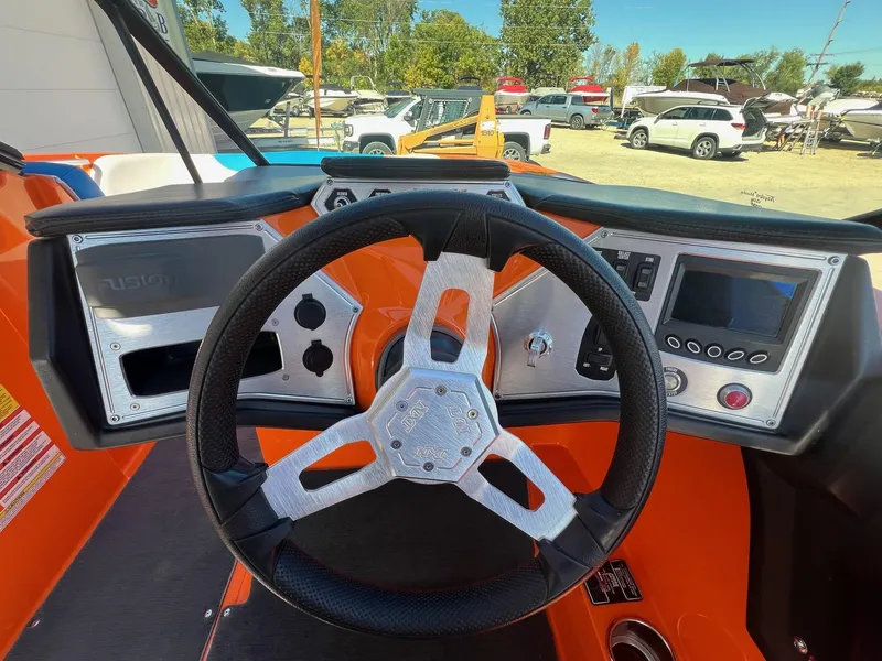 Slide: The Image of MasterCraft NXT22 2016 - 15