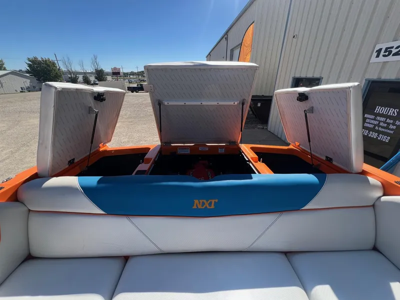 Slide: The Image of MasterCraft NXT22 2016 - 29