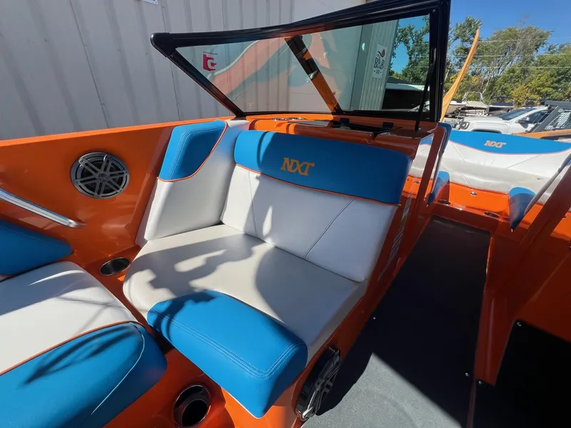 Slide: The Image of MasterCraft NXT22 2016 - 30