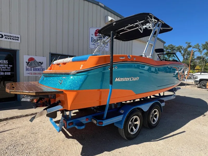 Slide: The Image of MasterCraft NXT22 2016 - 4