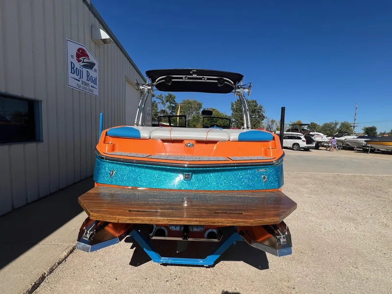 Slide: The Image of MasterCraft NXT22 2016 - 5