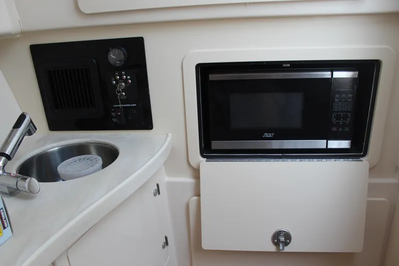 Slide: The Image of Grady-White Freedom 335 2023 - 42