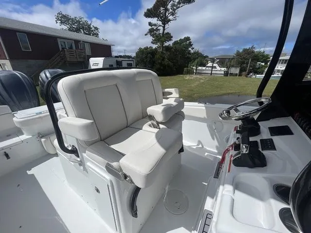 Slide: The Image of Sea Hunt Gamefish 27 Coffin Box 2023 - 11