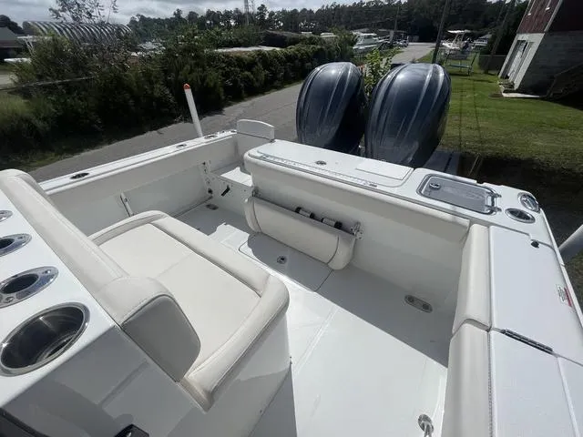 Slide: The Image of Sea Hunt Gamefish 27 Coffin Box 2023 - 13