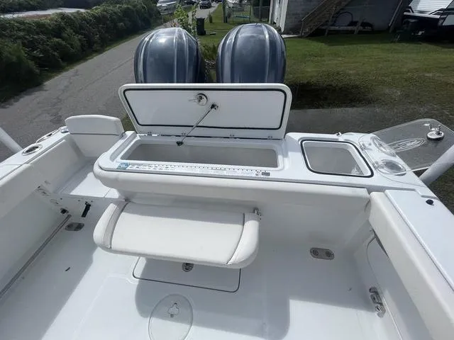 Slide: The Image of Sea Hunt Gamefish 27 Coffin Box 2023 - 14