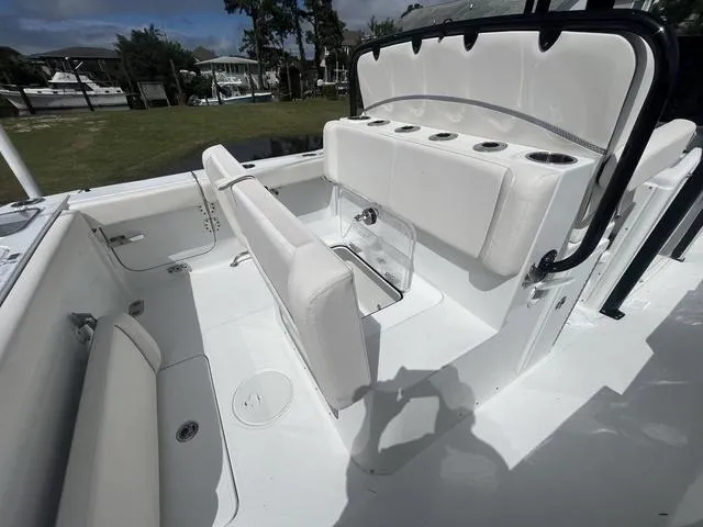 Slide: The Image of Sea Hunt Gamefish 27 Coffin Box 2023 - 15