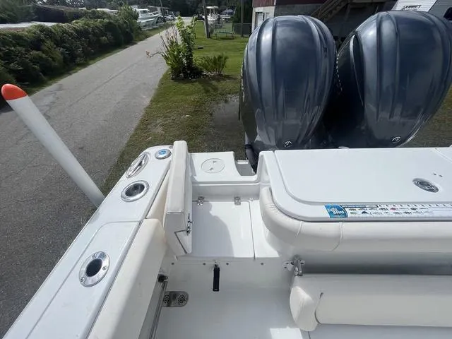 Slide: The Image of Sea Hunt Gamefish 27 Coffin Box 2023 - 16