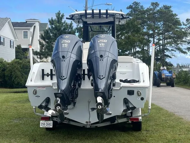 Slide: The Image of Sea Hunt Gamefish 27 Coffin Box 2023 - 5