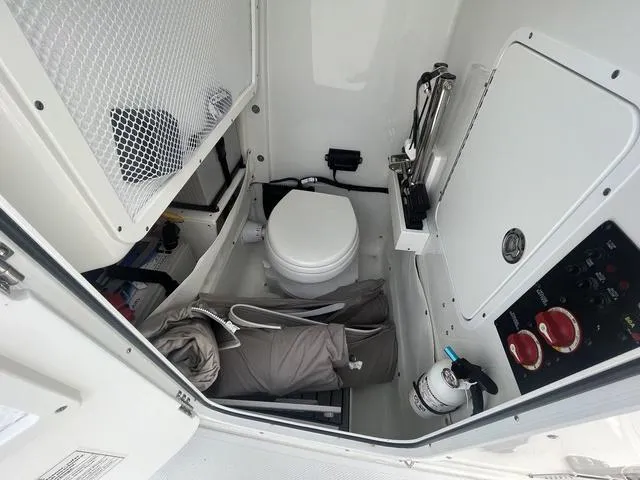 Slide: The Image of Sea Hunt Gamefish 27 Coffin Box 2023 - 12