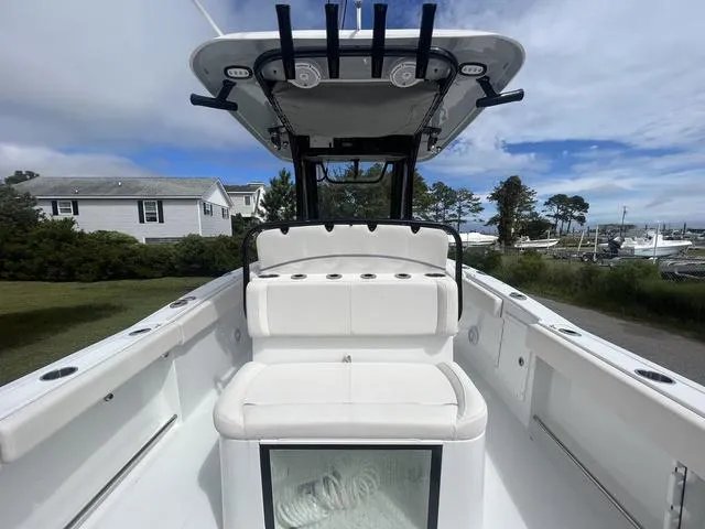 Slide: The Image of Sea Hunt Gamefish 27 Coffin Box 2023 - 18