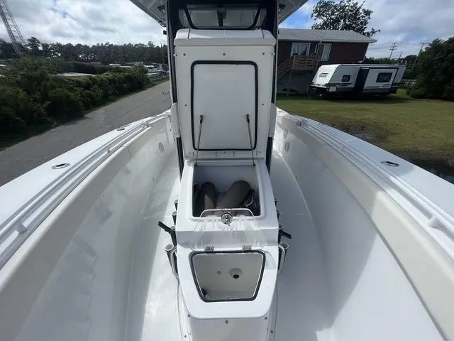 Slide: The Image of Sea Hunt Gamefish 27 Coffin Box 2023 - 9