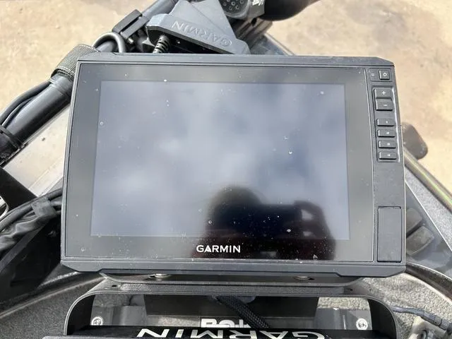 Slide: The Image of Garmin display on 2018 Skeeter ZX250 boat dashboard. - 32