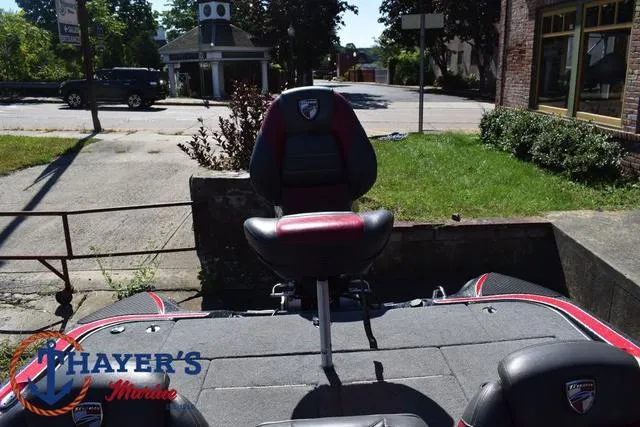 Slide: The Image of 2015 Triton 189 TRX boat with seating, displayed at Thayer's Marine. - 32