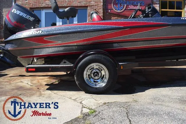 Slide: The Image of 2015 Triton 189 TRX boat at Thayer's Marine dealership. - 6