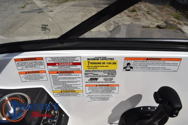Slide: The Image of Bayliner VR4 Bowrider - Outboard 2025 - 30