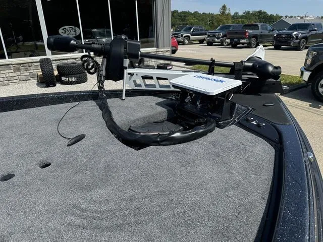 Slide: The Image of 2025 Phoenix 921 ELITE boat with advanced trolling motor and Lowrance electronics. - 9