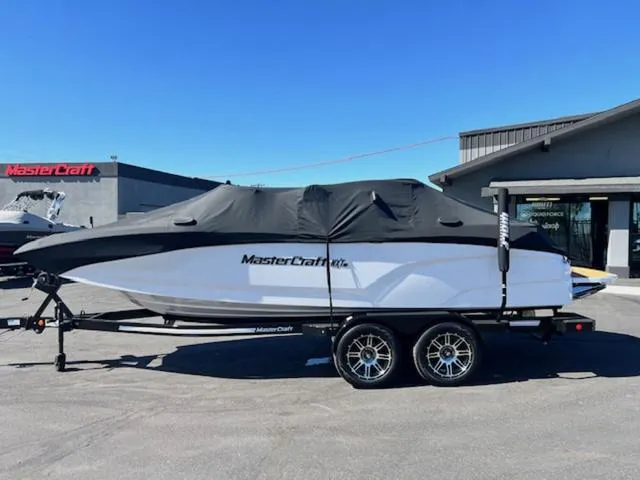 Slide: The Image of MasterCraft NXT22 2025 - 21