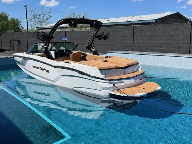 Slide: The Image of MasterCraft NXT22 2025 - 28