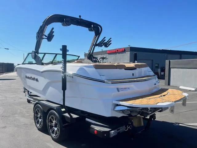 Slide: The Image of MasterCraft NXT22 2025 - 9