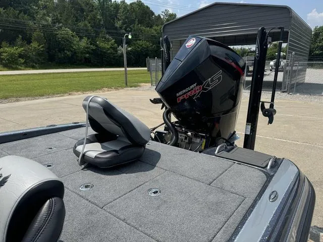 Slide: The Image of Phoenix Bass Boat 20 XE 2024 - 16