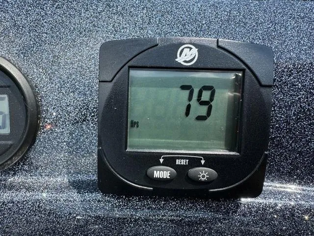 Slide: The Image of Phoenix Bass Boat 20 XE 2024 - 8