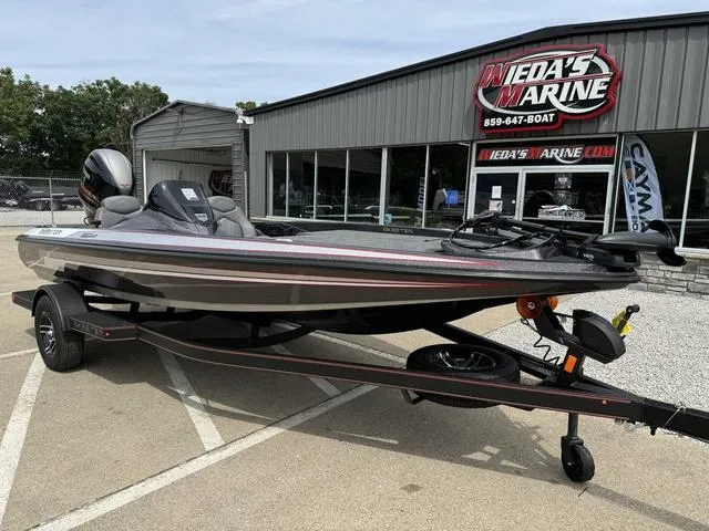 Slide: The Image of Skeeter ZX150 2025 - 11