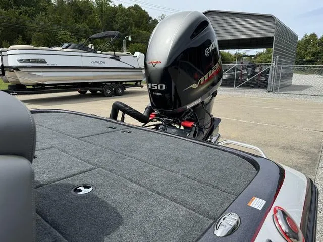 Slide: The Image of Skeeter ZX150 2025 - 16