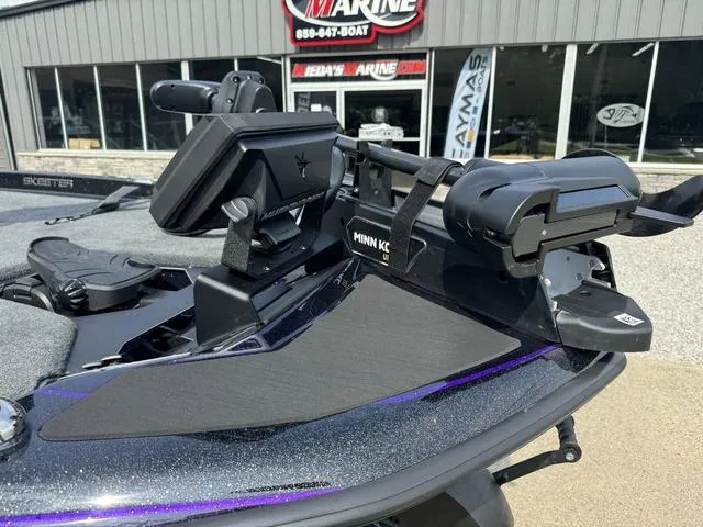 Slide: The Image of 2025 Skeeter ZXR20 boat with Minn Kota trolling motor and advanced navigation system. - 11