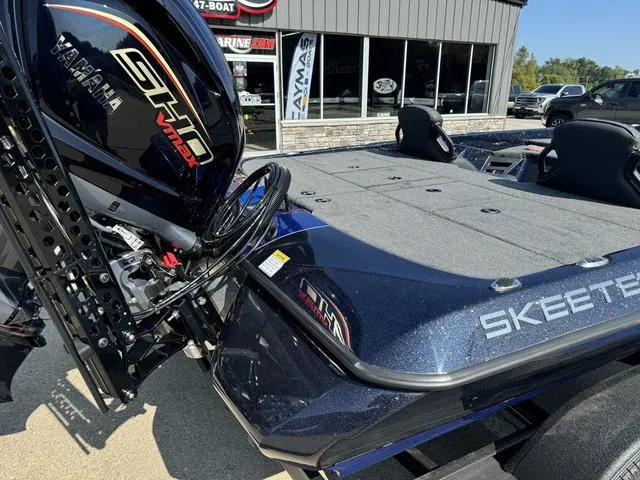 Slide: The Image of Skeeter ZXR21 2025 - 3