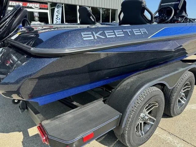 Slide: The Image of Skeeter ZXR21 2025 - 4