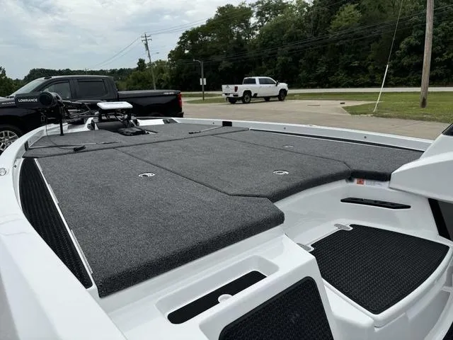 Slide: The Image of Ikon VLX 21 2025 - 24