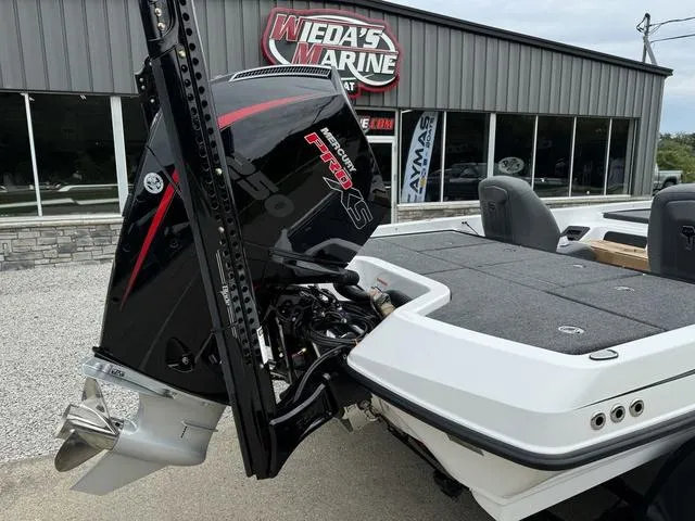 Slide: The Image of Ikon VLX 21 2025 - 3