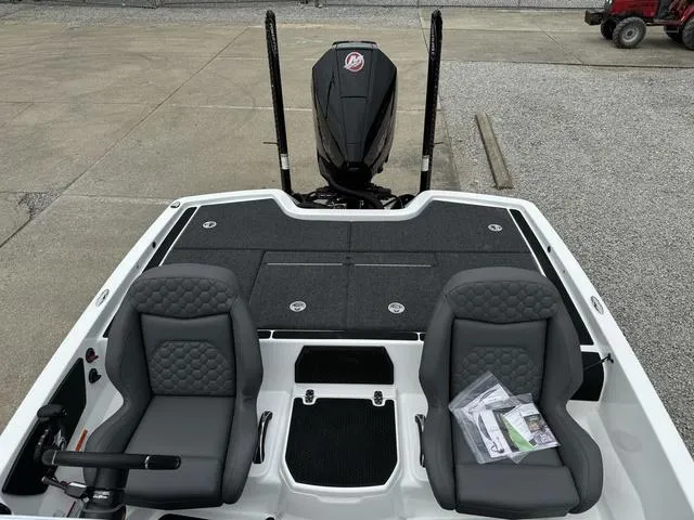 Slide: The Image of Ikon VLX 21 2025 - 31