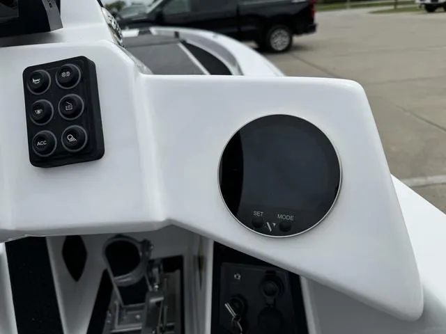 Slide: The Image of Ikon VLX 21 2025 - 7