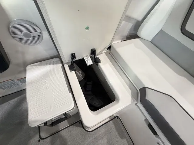 Slide: The Image of Yamaha AR220 2025 - 10