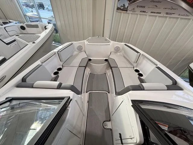 Slide: The Image of Yamaha AR220 2025 - 18