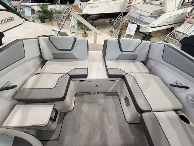 Slide: The Image of Yamaha AR220 2025 - 8