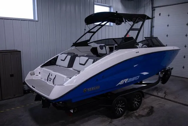 Slide: The Image of Yamaha AR250 2025 - 3