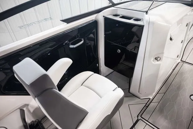 Slide: The Image of Yamaha 252XE 2025 - 10