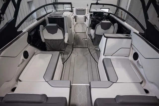 Slide: The Image of Yamaha 252XE 2025 - 5