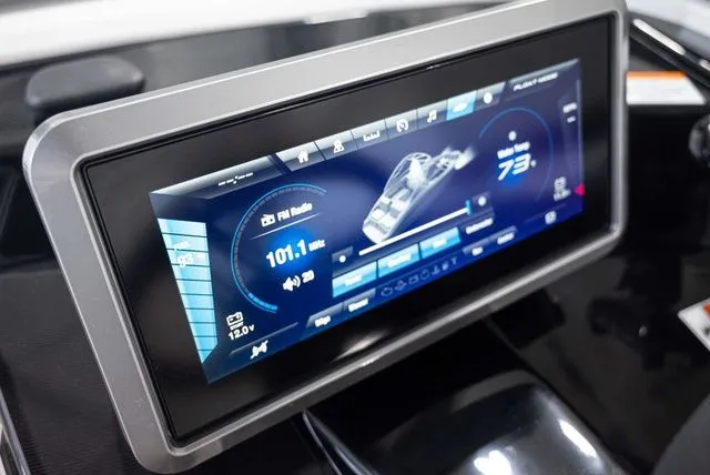 Slide: The Image of Yamaha 252XE 2025 - 8