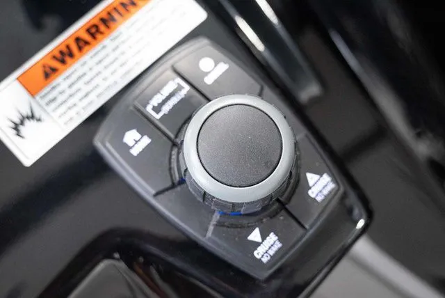 Slide: The Image of Yamaha 252XE 2025 - 9