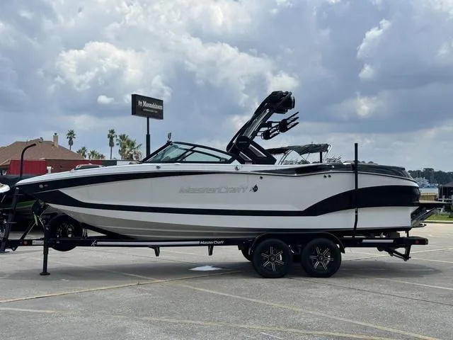 Slide: The Image of MasterCraft X24 2024 - 21