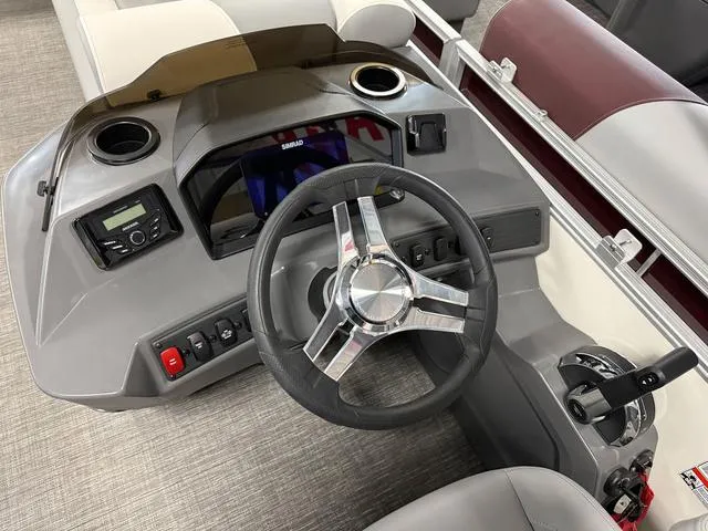 Slide: The Image of Bennington S L-Bench 20 SL Pontoon 2025 - 15