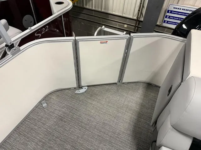 Slide: The Image of Bennington S L-Bench 20 SL Pontoon 2025 - 29