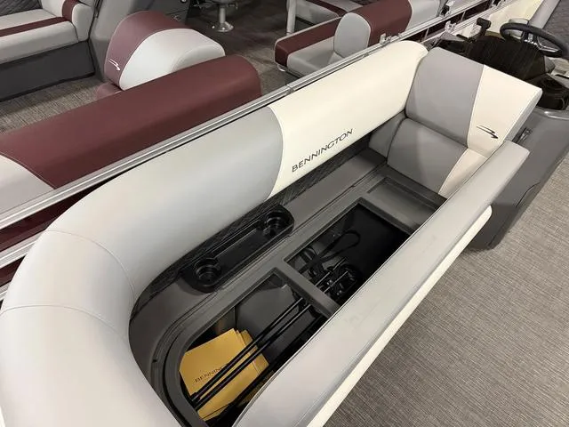 Slide: The Image of Bennington S L-Bench 20 SL Pontoon 2025 - 5