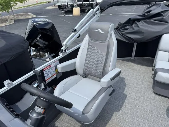 Slide: The Image of Bennington S L-Bench 22 SLJ Pontoon 2025 - 11