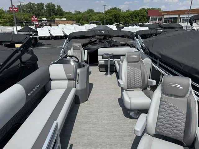Slide: The Image of Bennington S L-Bench 22 SLJ Pontoon 2025 - 4