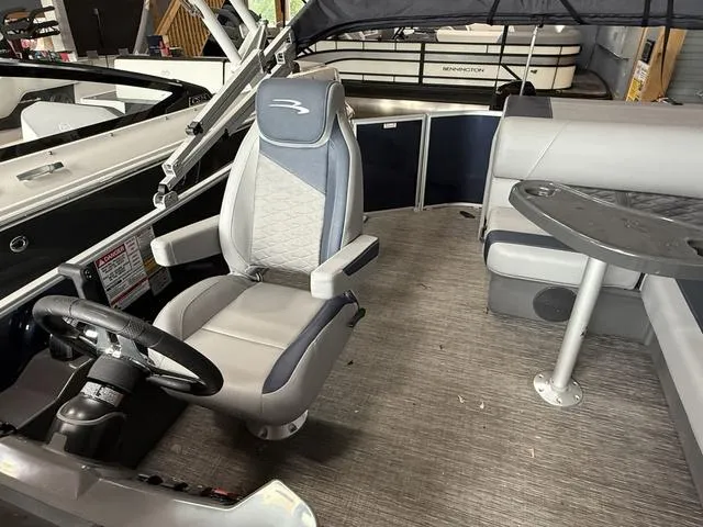 Slide: The Image of Bennington 20SL - L Bench - Pontoon 2025 - 12